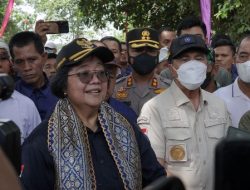 Menteri Siti Tinjau Tepian DAS Indragiri