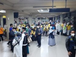 Kloter 8 BTH Tiba di Batam, 1.398 Jemaah Riau Sudah di Tanah Air