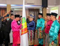 Bupati Rohil Afrizal Sintong Lantik Pengurus IKA Rohil Bengkalis