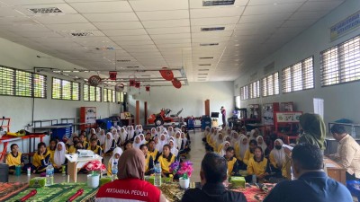 Cegah Stunting, PHR Bersama PKBI Edukasi Siswi di SMKN 1 Kandis