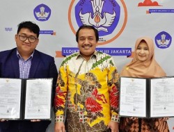 Sabet Gelar Profesor di Usia 33, Ibnu Sina Chandranegara Jadi Guru Besar Hukum Termuda di Indonesia!