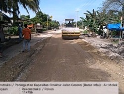 Pemprov Riau Komit Perbaiki Jalan Rusak Akibat Truk Batubara di Inhu