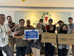 Dorong Prestasi Penerima Beasiswa, Pertamina Hulu Rokan Berikan Bantuan Laptop