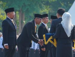 Dua Pekerja SKK Migas Mendapat Anugerah Satyalencana Wira Karya Dari Presiden RI