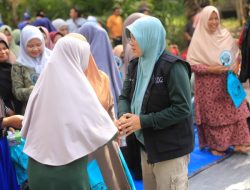 Warga Kampung Terpencil Curhat ke Afni, Banyak yang Melahirkan di Jalan